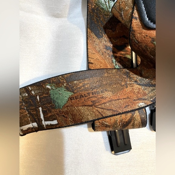 RealTree Camo Suspenders Clip On Outdoor Hunting  Clip on Style  2” wide Elastic - Picture 4 of 6